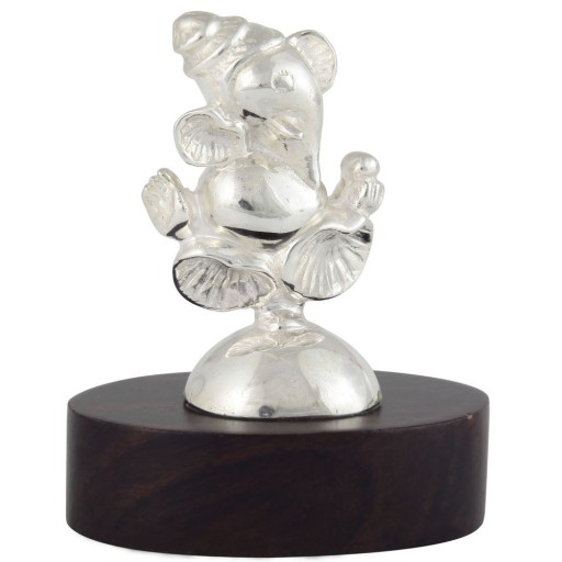 Ganapathi Statue